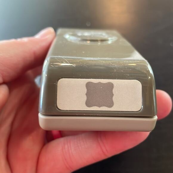 Stampin Up Pretty Petites wooden block Stamp Set with Punch - Picture 5 of 5